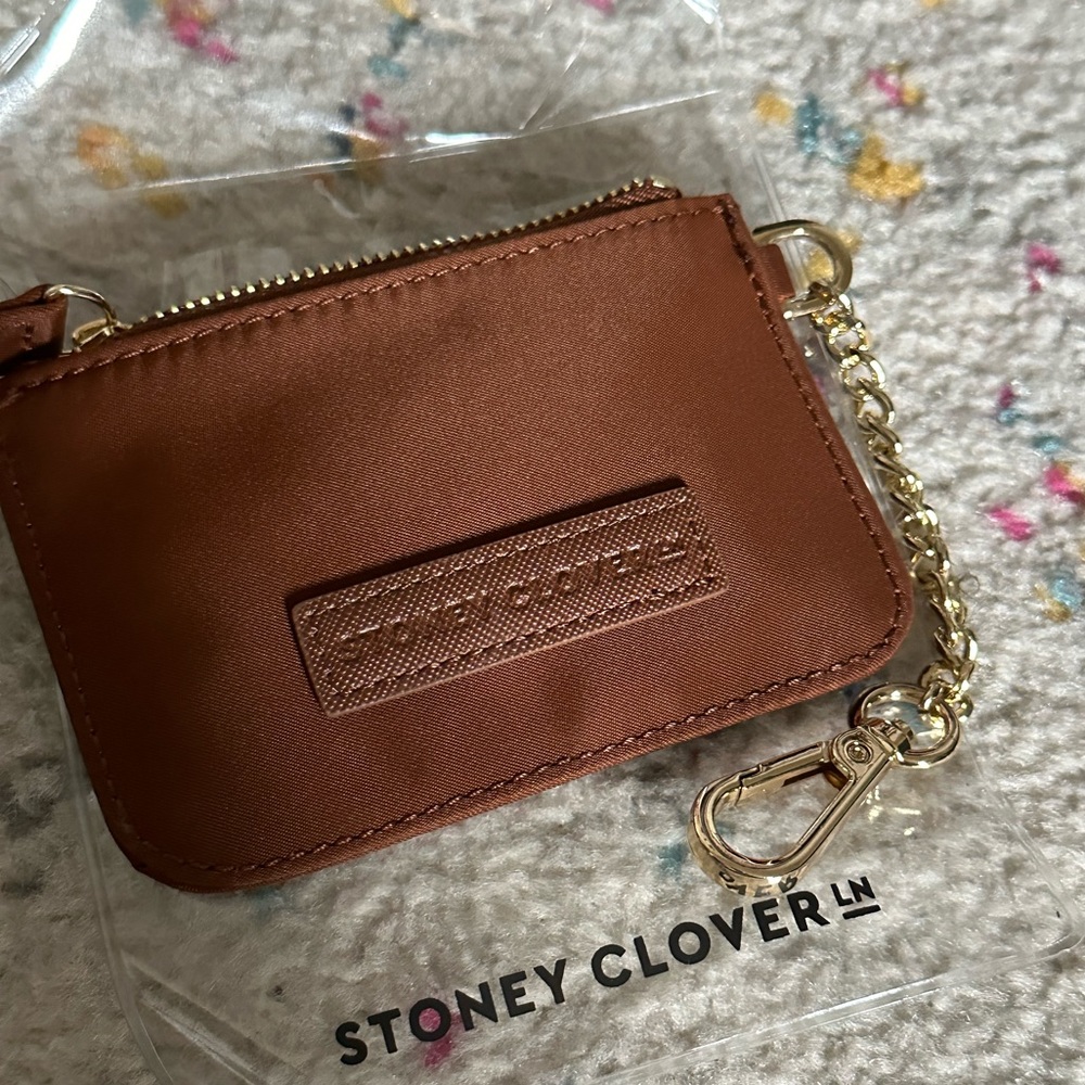 Homecoming 2022 Keychain Wallet in Chocolate